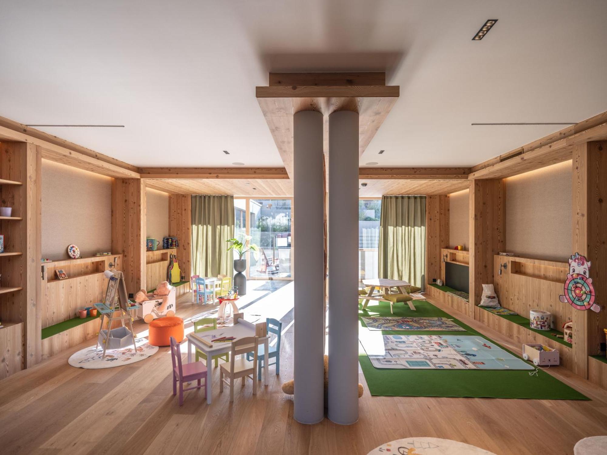 Falkensteiner Hotel Kronplatz - The Leading Hotels Of The World (Adults Only) Riscone Ngoại thất bức ảnh The nursery