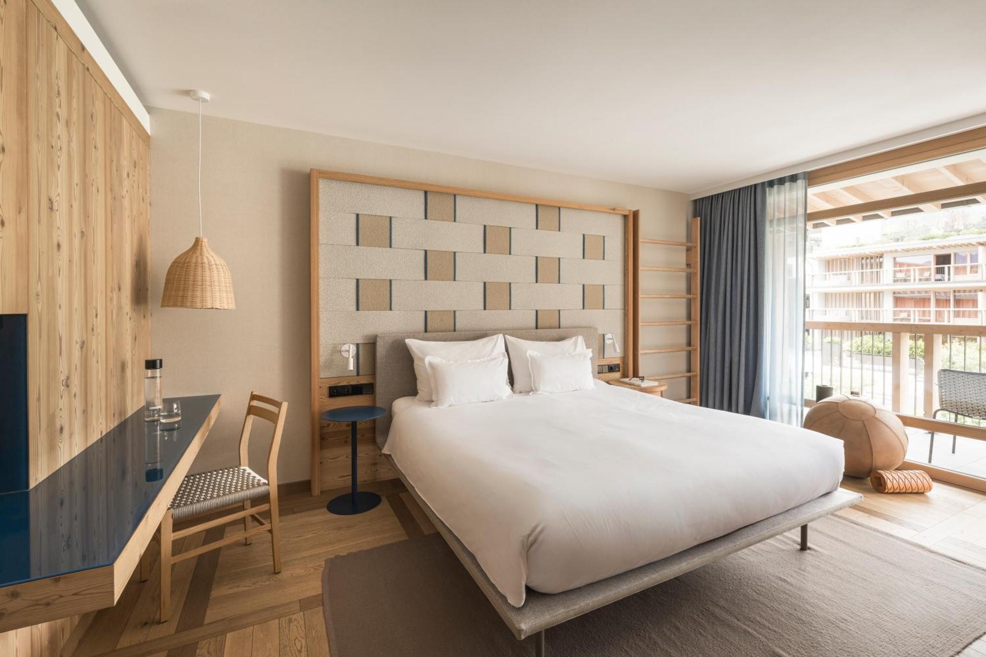 Falkensteiner Hotel Kronplatz - The Leading Hotels Of The World (Adults Only) Riscone Phòng bức ảnh A room at the hotel