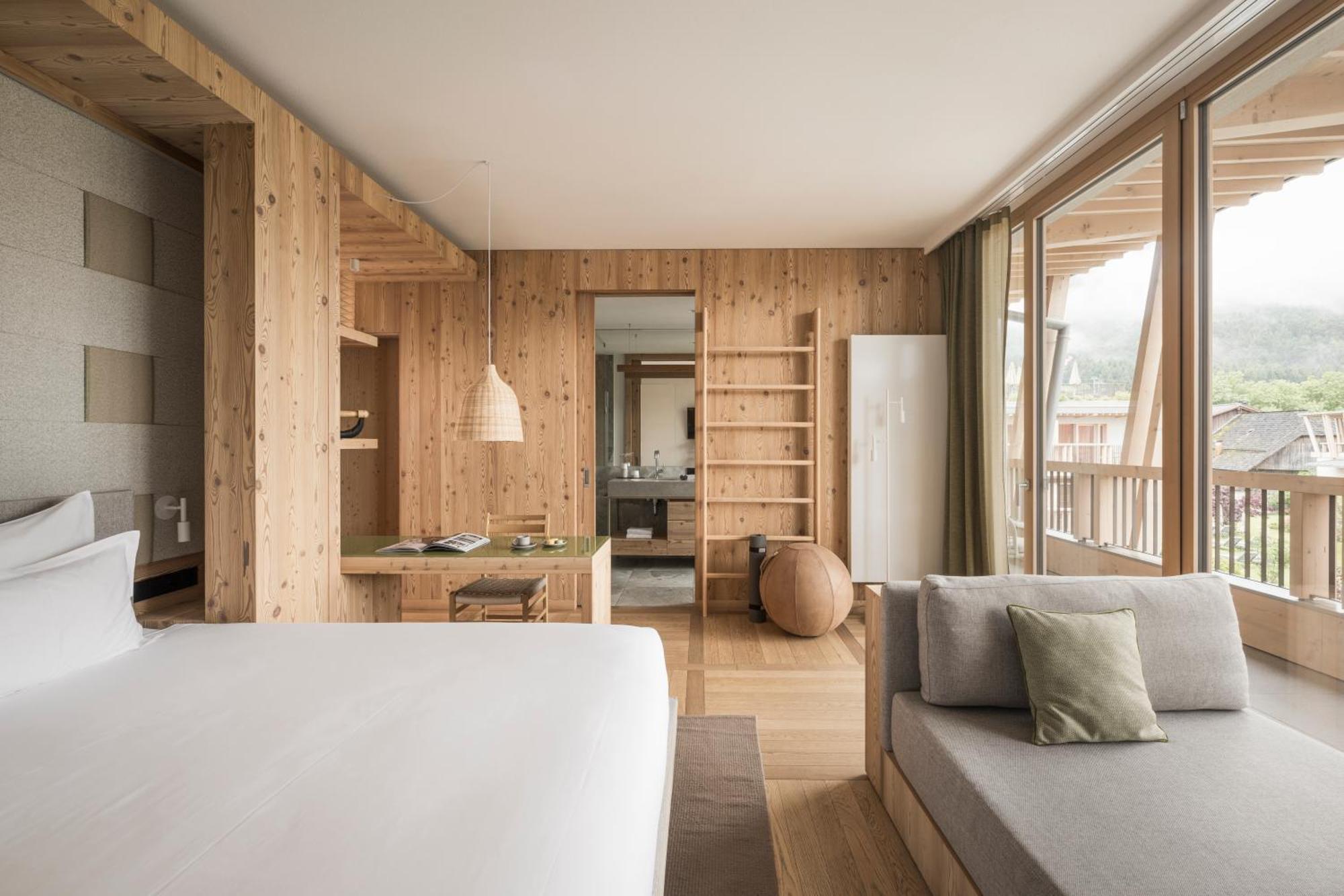 Falkensteiner Hotel Kronplatz - The Leading Hotels Of The World (Adults Only) Riscone Phòng bức ảnh A room at the 7132 Summit