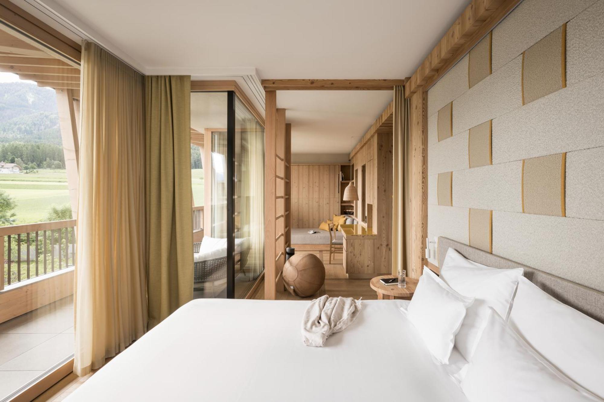 Falkensteiner Hotel Kronplatz - The Leading Hotels Of The World (Adults Only) Riscone Phòng bức ảnh A room at the Hotel 7132 Samarkand